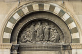 <center>La Basilique Cathédrale Sainte-Marie-Majeure</center>Porte latérale Ouest. L'arrivée en Provence de Saint-Lazare, de Saint Maximin et des Saintes Marie dans une barque dont le gouvernail est tenu par un ange, par Thomas. Lazare est au centre, entouré de Maximin et de Marie Madeleine. Marie-Jacobé, Salomé, et Sara restent aux Saintes Maries de la mer, tandis que Marthe s’en va à Tarascon et vainc la tarasque. Maximin part pour Aix en Provence. Lazare demeure à Marseille, et en devient le premier évêque (?), et Marie Madeleine se réfugie dans une grotte de la Sainte Beaume.