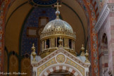 <center>La Basilique Cathédrale Sainte-Marie-Majeure</center>Le dôme du ciborium et sa lanterne, oeuvre de l'orfèvre Alexandre Chertier. Au fronton,  le chrisme, des mosaïques polychromes, des motifs symboliques, des colombes etc. Une croix grecque, ajourée, surmonte le ciborium. Elle repose sur une sphère émaillée en bleu.
