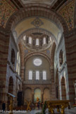 <center>La Basilique Cathédrale Sainte-Marie-Majeure</center>Le transept Ouest, avec, à droite, l'entrée de la chapelle du Sacré Coeur.