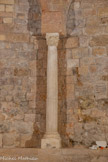 <center>La Vieille Major</center>Une des deux colonnes de l'arcade centrale.