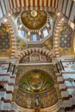 <center>Mosaïques de la grande coupole.</center>La lanterne du choeur est octogonale, chaque face étant occupée par une baie vitrée. Au-dessus, la coupole.