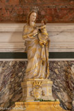 <center>Les 5 statues de Notre-Dame de la Garde.</center>Copie en albâtre de la statue en bois de la Vierge à l’Enfant, de la chapelle du XIIIe siècle. Comme le bois de cette première statue était sombre, les fidèles l’appelaient « Notre-Dame la Brune ».