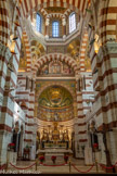 <center>Notre-Dame de la Garde</center>Le choeur surmonté de la lanterne octogonale, puis de la coupole.