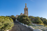 <center>Notre-Dame de la Garde</center>Montée des oratoires.
