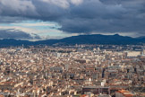 <center>Notre-Dame de la Garde</center>A droite, le Garlaban