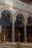 <center>Transept gauche du choeur</center>Les très belles mosaïques bleu-nuit inspirées de celles que l’on voit à Ravenne dans le mausolée de l’Impératrice romaine Galla Placidia (390-450).