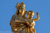 <center>La Vierge, vue de la montée des oratoires.</center>