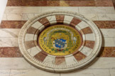 <center>Chapelle saint Roch.</center>Le grand blason de Mgr Patrice François Cruice qui fut évêque de Marseille de 1861 à 1865 et qui succéda à Eugène de Mazenod.