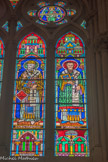 <center>Eglise des Réformés ou de saint-Vincent-de-Paul. </center>Vitraux du choeur à droite. Saint Grégoire de Nazianze, saint Basile.