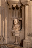 <center>Eglise des Réformés ou de saint-Vincent-de-Paul. </center>Chapelle de l'abside du bas-coté droit. Buste de Jean XXIII.