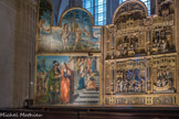<center>Église Saint-Germain-l'Auxerrois.</center> Le deuxième retable flamand  est un grand triptyque sculpté avec des volets peints (XVIe siècle). En haut : Saint Luc peint le portrait de Marie et Présentation de Jésus aux bergers. En bas, Miracle de Marie : un pendu sauvé et Miracle de Marie : moines sauvés des eaux. Peintures : la tentation et le Mariage de Marie.