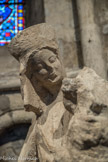 <center>Eglise Saint-Germain-des-Prés. </center> Chapelle Sainte Geneviève. Le caractère ébauché de la couronne et des traits dessinant le visage de la Vierge, la tête légèrement inclinée vers l'avant font de cette œuvre un témoignage à la fois émouvant et de grande qualité de la sculpture parisienne du milieu du XIIIe siècle.