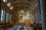 <center>Congrégation du Saint Esprit. </center> Commencée en 1769 la construction de la chapelle du Séminaire du Saint-Esprit est achevée par l'architecte Jean Chalgrin en 1778. En 1861 fut édifiée la niche de Notre-Dame des Victoires dans l'abside.