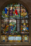 <center>Saint-Etienne-du-Mont </center>La Multiplication des pains. L'Apparition aux disciples d'Emmaüs. En haut Jésus bénit les cinq pains ; à gauche les disciples d'Emmaüs font la route avec Jésus ; à droite ils prennent le repas avec lui.