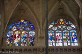 <center>Saint-Etienne-du-Mont </center> A gauche, la Résurrection du Christ (2e ou 3e quart du XVIe siècle). A droite, les Quatre Saints (et les donateurs), 1586. Ce sont les saints patrons de la famille Bouchinet (saint Nicolas, saint Jean-Baptiste, saint Olivier et sainte Agnès).