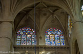 <center>Saint-Etienne-du-Mont </center>A gauche, l'Arbre de Jessé, 1858, atelier Laurent Gsell. A droite, la Vierge des Litanies, attribuée à Nicolas Pinaigrier, vers 1586.