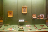 <center>Le musée Napoléon Ier.</center> Jouets.