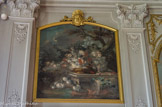 <center>Le château de Champs-sur-Marne. </center>Salon de musique. Les dessus de porte sont des natures mortes du XVIIIe siècle.