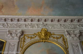 <center>Le château de Champs-sur-Marne. </center>Salon de musique. La vocation musicale de cet espace date du XIXe siècle comme l'indique le décor de la frise.