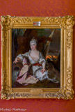 <center>Le château de Chantilly. </center> La salle, ou rotonde de la Minerve, logée dans la tour du Connétable, doit son nom à une statuette gallo-romaine en bronze représentant la déesse et acquise à la vente Pourtalès. Elle regroupe des portraits de la famille d'Orléans des XVIIe et XVIIIe siècles dont des portraits signés Nicolas de Largillierre. Portrait de la Princesse Palatine, Elisabeth-Charlotte de Bavière, duchesse d'Orléans.