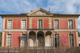 <center>La Folie Saint-James </center> Façade arrière, côté parc.