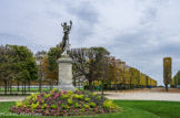 <center>Saint-Germain-en-Laye. </center> le second se caractérise par un massif circulaire dominé par la statue L'Amour et la Folie.