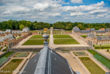 <center>Les Jardins vus du toit. </center> Côté Nord : la cour et l'avant-cour.