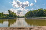 <center>Canal de la Poêle. </center>Ce canal qui est alimenté d'Est en Ouest par la rivière Anqueuil (ou Ancoeur ou Almont) mesure environ 1000 mètres en longueur.