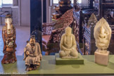 <center></center>Guanyin.
Chine, fours du Sud ?
Dynastie Qing (1644-1911) Porcelaine, émaux polychromes sur couverte.
<br> Zhong Kui.
Chine, Guangdong Foshan, Fours de Shiwan. Dynastie Ming (1368-1644) ou Qing (1644-1911)
Grès, glaçures noire et craquelée type geyao. Dieu de la littérature, l’Immortel taoïste Zhong Kui est pourfendeur de démons. Legs Jules Cantini, 1917. Fonds Musée Cantini.
Marseille, Château Borély - Musée des Arts décoratifs, de la Faïence et de la Mode
<br> Amitàbha.
Chine
Dynastie Qing (1644-1911), XVIIIe-XIXe siècle. Jade. Cette statuette est une représentation d’Amitâbha, le Bouddha de l’au-delà. La divinité est assise en padmôsana- les mains jointes en dhyâna-mudra; geste de la concentration sur le dharma, la loi bouddhique.
La divinité arbore la toge monastique, caractéristique des grands Bouddha. Un sourire éginétique illumine ce visage serein, dont les yeux mi-clos soulignent l’attitude méditative. La coiffure, traitée en petites boucles, est surmontée de l’usnisa sommital, évocation physique de la spiritualité du Bouddha. Les lobes pendants sont d’autres attributs qui renvoient à la figure du Bouddha historique, traces des bijoux que le prince Siddhârta Gautama portait avant de renoncer aux plaisirs terrestres. <br> Guanyin
Chine
Dynastie Qing (1644-1912), XIXe siècle. Jade (jadéite) et marbre.