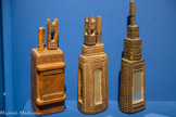 <center>Ensemble de flacon à khôl.</center>20e siècle Pré-Sahara, Maroc Bois
Collection privée, Maroc