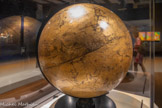 <center>Globe céleste.</center>Italie ou Europe centrale 1502
Cuivre doré et gravé
Musée national de la Renaissance château d'Écouen.