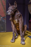 <center> Chien Noir dans « Vestiaire et défilé »</center>Fondation Cartier 1995.