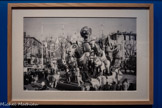 <center>Char « Don Quichotte » du Carnaval d’Aix-en-Provence</center>Hugo Ely
Aix-en-Provence, France, 1956/2025 Photographie argentique en noir et blanc (tirage d'exposition)