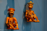 <center>«La calavera de Don Quichotte »</center>Groupes d’orchestres-squelettes réalisés à l’occasion de la fête des MortsAnonyme
Mexique, entre 1950 et 1993
Statuettes en argile modelée polychrome.