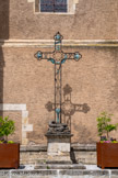 <center>Castres. La cathédrale Saint-Benoit,</center>Croix de la Passion.