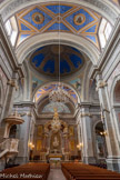 <center>Castres. Église Notre-Dame-de-la-Platé.</center>L’église est bâtie sur un plan basilical avec une nef et un transept surmonté d’une coupole. Les peintures du plafond ont été réalisées au pastel.