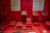 <center>Cordes-sur-ciel. Musée Charles Portal.</center>Périodes wisigothique et mérovingienne. Nombreuses plaques boucles de ceinture et de jarretière, bijoux, sarcophages, la plaque de plomb de Vindrac.