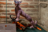 <center>Cordes-sur-ciel. Le musée des Arts du sucre et du chocolat</center>La panthère.
 Cette pièce est composée d’une panthère en sucre soufflé ainsi que d’un scorpion en sucre soufflé noir, de branches en sucre tourné et d'un rocher en sucre carbone. Le tout coloré au colorant alimentaire avec du sucre cristal dessus.
Temps de réalisation : 5 h.