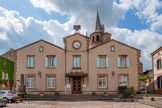 <center>Monestiès.</center>Mairie de Monestiés. Clocher de l'église Saint-Pierre