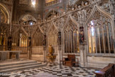 <center>La cathédrale Sainte-Cécile</center>St Pierre, St Jacques le mineur, St Jacques le majeur, St Matthieu.