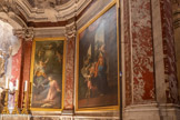 <center>La cathédrale Sainte-Cécile</center>Annonciation. A droite, dans une architecture ouverte sur un paysage par une loggia, sainte Cécile joue de la viole de gambe. Un personnage féminin et trois angelots lui tiennent les partitions. Ces deux tableaux ont été réalisés par le peintre toulousain Jean-François Faure (1750-1824), élève de Despax, en 1779. Il fut envoyé de Rome par le cardinal de Bernis, archevêque d'Albi.