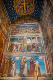<center>La cathédrale Sainte-Cécile</center>Chapelle de la sainte Croix,