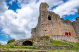 <center>Najac : Forteresse Royale. </center>Après avoir gravi la pente, on arrivait devant cette rampe qui menait à la BARBACANE par l’intermédiaire d'un PONT-LEVIS qui se trouvait au-dessus de l'arche..
