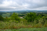 <center>Castelnau-de-Montmiral </center>Castelnau-de-Montmiral est l'une des plus anciennes bastides du Tarn, ces villes nouvelles du XIIIe siècle. « Castelnou de Mon Mirailh »  était son nom en 1241. « Castelnou » pour « château neuf” »et « mon mirailh » pour désigner un mont qui est à la fois admirable par sa beauté mais d’où l’on peut également regarder, surveiller.