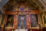<center>Gaillac</center>L’église Saint-Pierre. Retable de St Pierre.  il se compose de trois compartiments délimités par deux panneaux en guise de pilastres, ornés de nombreux motifs, et par deux colonnes torses pamprées aux extrémités. Au centre, on trouve une niche rectangulaire avec une statue de la Vierge à l’Enfant sous un arc en plein cintre. Dans les compartiments latéraux, sont présentes deux toiles signées et datées « Marini 1811 » : La sainte famille et Miracle du tablier de sainte Germaine de Pibrac.