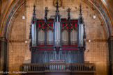 <center>Notre Dame de La Jonquière de Lisle-sur-Tarn</center>Le grand orgue.
Il fut construit en 1880 par Thiébaud MAUCOURT, facteur d’orgues languedocien élève d’A. CAVAILLE COLL, et restauré en novembre 2002 par Gérard BANCELLS, facteur d’orgues à Rabastens.
Buffet de façade néogothique assez classique.
Statues :
le roi David avec sa harpe,
sainte Cécile (martyre romaine, patronne des musiciens et du diocèse d’Albi) avec sa lyre.
