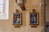 <center>L’église Sainte Marie Madeleine</center>Le chemin de Croix présent dans la nef a été réalisé au cours de la décennie 1990 (1999) par Casimir Ferrer. Ce chemin de croix a donc été réalisé avec de la peinture à l'huile, travaillée au couteau sur
toile. De la pâte de verre a ensuite été incrustée dans chacune des œuvres, sauf la douzième qui
est en bronze (Jésus). En ce qui concerne les couleurs, l'artiste est parti du bleu marine (couleur sombre qui symbolise
l'angoisse de Jésus au début de son périple), pour ensuite aller vers le rouge (symbole des
souffrances physiques que Jésus a enduré), pour finir vers le jaune (Jésus meurt en croix et voit
donc la lumière).