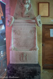 <center>Saint-Côme-d’Olt. </center>Le cénotaphe en marbre de 1845, réalisé par Broustet, contenant le cœur de Mgr Frayssinous évêque d'Hermopolis et précepteur du duc de Bordeaux, pair de France, ministre d'État sous Charles X, qui séjourna à Saint-Côme jusqu'en 1838.