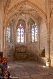 <center>La chartreuse Saint-Sauveur.</center>L'abside polygonale est différente par son appareil constructif et son architecture. Elle est à trois pans, chacun comprend une fenêtre éclairée par un vitrail, les croisées d'ogive de la voûte sexpartite retombent sur des colonnettes engagées formant nervures jusqu'au sol