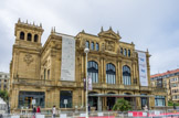 <center>San Sebastian</center>Théâtre Victoria Eugenia : théâtre historique inauguré en 1912. Ici ont joué certains des plus importants interprètes de musique classique ou de théâtre. Année de l'inauguration du Kursaal et de la fermeture du théâtre a été le siège principal du Festival de Cinéma jusqu'en 1999, pour sa restauration. Il a été rouvert en mars 2007.